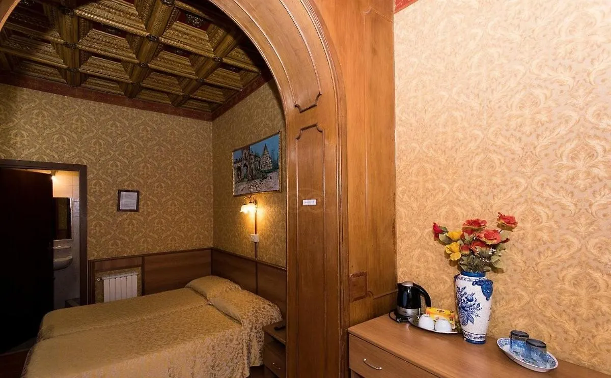 **  Hotel Artromano Włochy