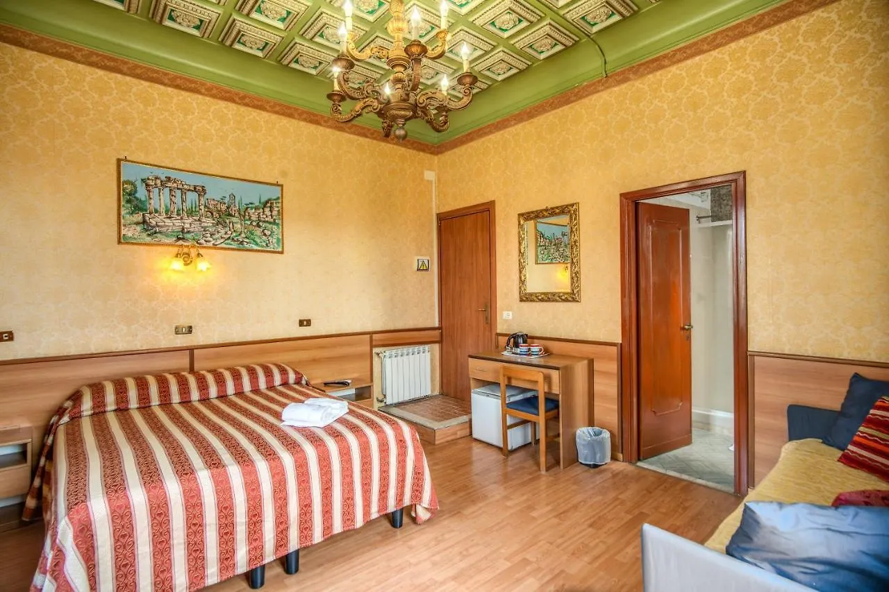 **  Hotel Artromano Włochy